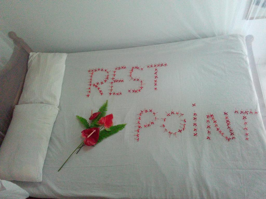 Rest Point Hotel Унаватуна Екстериор снимка